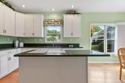 2 Nelson Cir, Bedford, MA 01730 - Photo 14