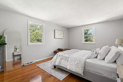 15 Bradford St, Stoughton, MA 02072 - Photo 18