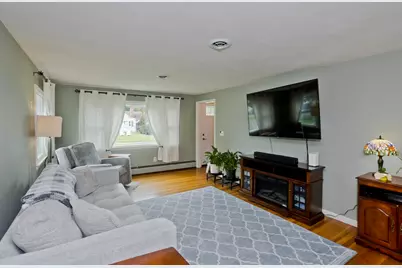 41 Dartmouth St, Agawam, MA 01001 - Photo 10