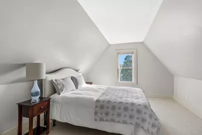 186 Temple St, Boston, MA 02132 - Photo 24