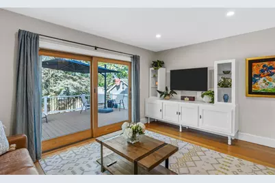 186 Temple St, Boston, MA 02132 - Photo 26