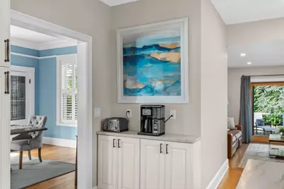 186 Temple St, Boston, MA 02132 - Photo 4