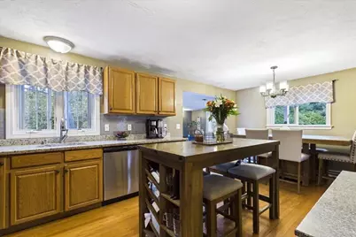 15 Old Center St, Middleborough, MA 02346 - Photo 8