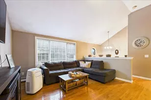 15 Old Center St, Middleborough, MA 02346 - Photo 14