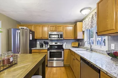 15 Old Center St, Middleborough, MA 02346 - Photo 10