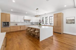 42 Bow Rd, Newton, MA 02459 - Photo 4