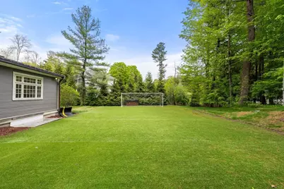 41 Longmeadow Road, Wellesley, MA 02482 - Photo 34
