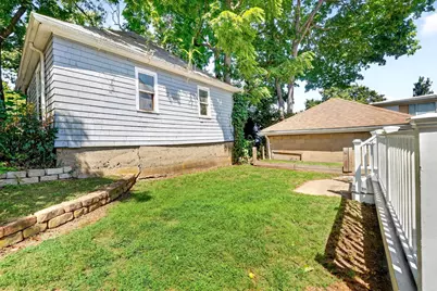 49 Hall Ave, Watertown, MA 02472 - Photo 24