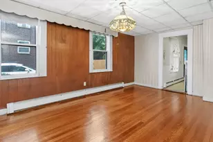 32 Vernon St, Waltham, MA 02453 - Photo 6