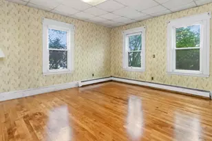32 Vernon St, Waltham, MA 02453 - Photo 10