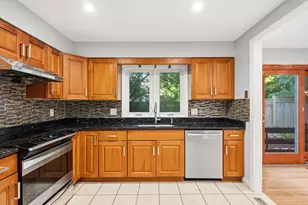 470 Adams St, Quincy, MA 02169 - Photo 8