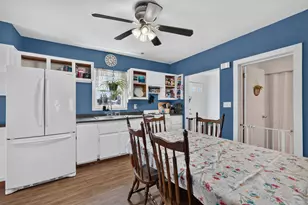 32 Gardner Ave, Swansea, MA 02777 - Photo 8