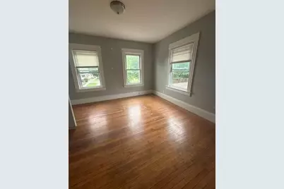 335 Oakland St, Springfield, MA 01108 - Photo 6