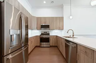 320 Middlesex Ave, Medford, MA 02155 - Photo 6