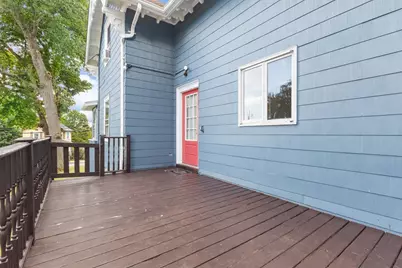 121 Bridge St, Beverly, MA 01915 - Photo 4