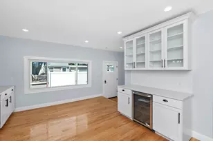 28 Ash St, Waltham, MA 02453 - Photo 6