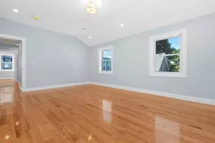 28 Ash St, Waltham, MA 02453 - Photo 16