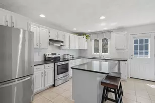 5 Candice Ct, Woburn, MA 01801 - Photo 1