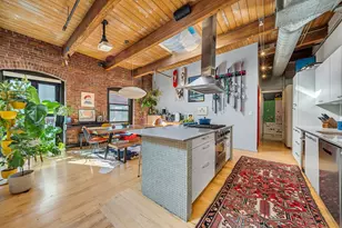 21 Wormwood St, Boston, MA 02210 - Photo 2