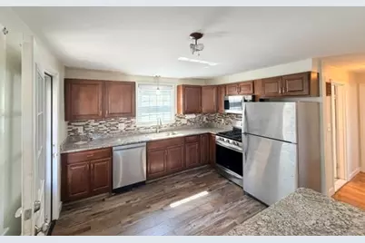 32 Breer Cir, Brockton, MA 02301 - Photo 4