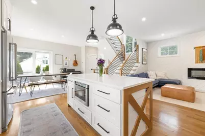 167 Chapel St #167, Newton, MA 02458 - Photo 4