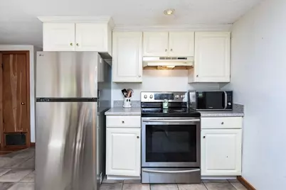 43 Crestwood Cir, Lawrence, MA 01843 - Photo 4