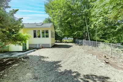 43 Crestwood Cir, Lawrence, MA 01843 - Photo 24