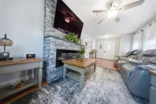 26 Acacia St, Gloucester, MA 01930 - Photo 10