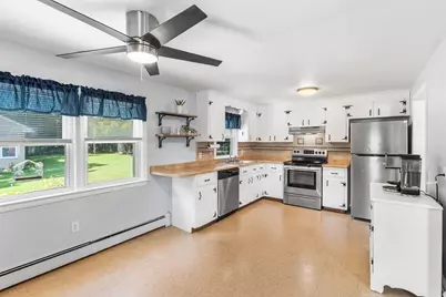 15 Dawes St, Blackstone, MA 01504 - Photo 6