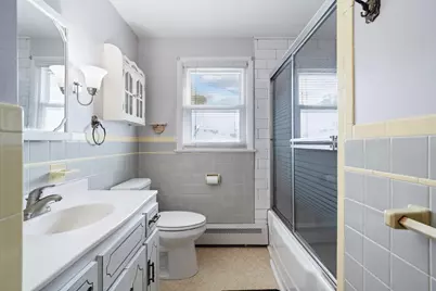 389 Abbott St, Springfield, MA 01118 - Photo 12