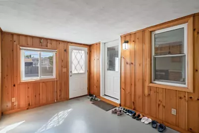 389 Abbott St, Springfield, MA 01118 - Photo 26