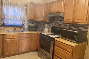 24 Newbury St, Worcester, MA 01609 - Photo 6