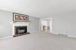 92 Applewood Dr, Marlborough, MA 01752 - Photo 8