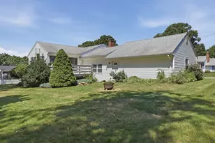 92 Applewood Dr, Marlborough, MA 01752 - Photo 1