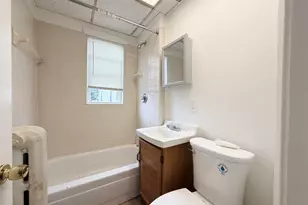 8 Kent St, Quincy, MA 02169 - Photo 6