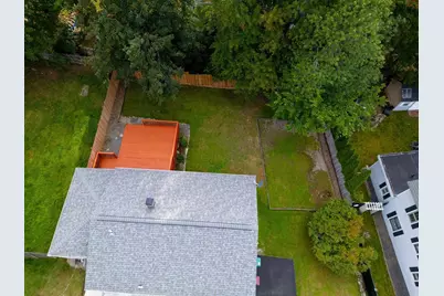346 Christian St, Lowell, MA 01850 - Photo 6