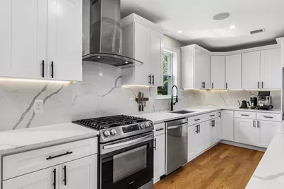 170 Bradford St #3, Everett, MA 02149 - Photo 4