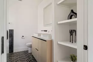 32 Condor St, Boston, MA 02128 - Photo 24