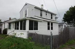 34 Bayview St, Wareham, MA 02571 - Photo 2
