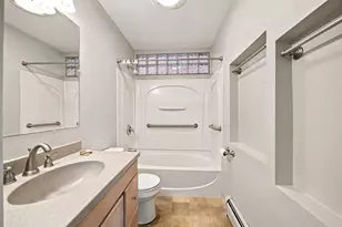 40 Lake St, Northampton, MA 01062 - Photo 16