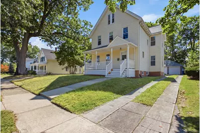 38 Highland St, Reading, MA 01867 - Photo 2