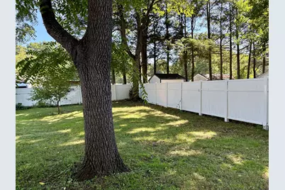 85 Talmadge Dr, Springfield, MA 01118 - Photo 18