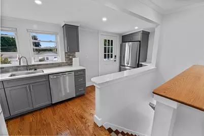 8 Appleton #2, Danvers, MA 01923 - Photo 4