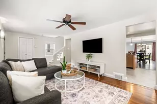 84 Myrtlebank Ave, Boston, MA 02124 - Photo 6