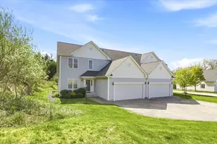 30 Shadow Creek Ln, Ashland, MA 01721 - Photo 1