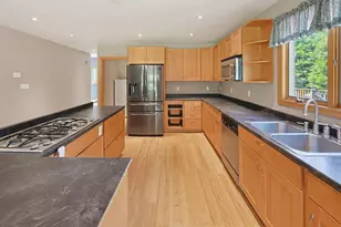 60 Precinct, Middleborough, MA 02346 - Photo 8