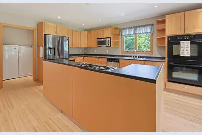60 Precinct, Middleborough, MA 02346 - Photo 10