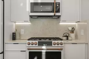 100 Lincoln St, Boston, MA 02135 - Photo 8