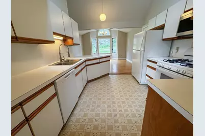 105-107 North Valley Rd, Pelham, MA 01002 - Photo 8