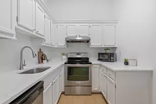 48 Forest St, Medford, MA 02155 - Photo 6